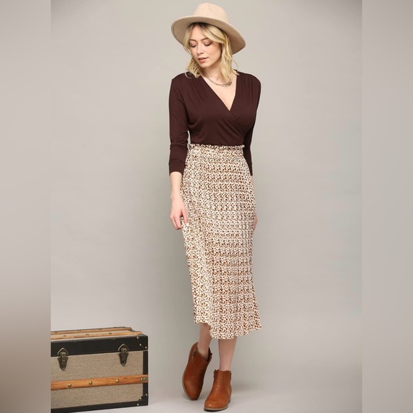 High Waist Polka Dot Pleated Midi Swing Skirt with Pockets -white/camel - Picture 4 of 6